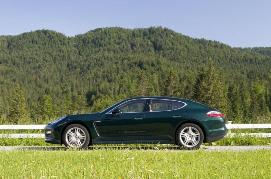  Porsche Panamera 2009 года  (фото 57 из 144)